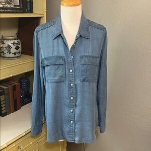 Women’s denim shirt